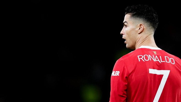 CRISTIANO RONALDO CABUT DARI MU